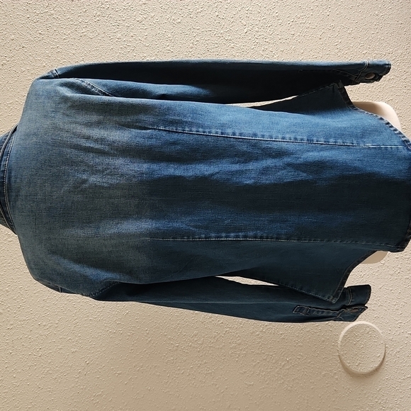 Cinco Ranch Western Denim Button Down Shirt - Picture 5 of 9